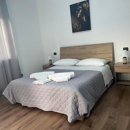 Juliet N - Rental Rooms Werona Zewnętrze zdjęcie